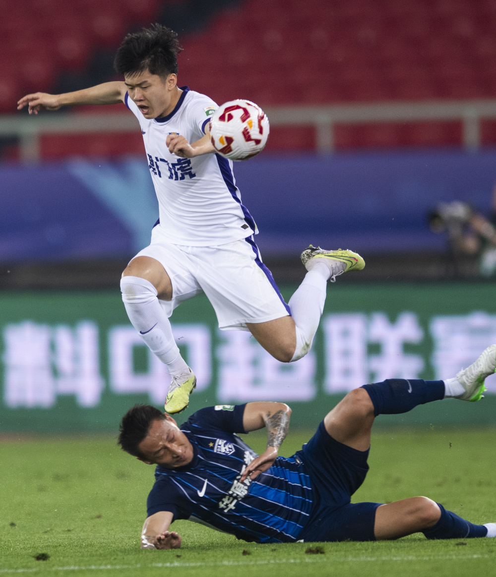 间建立了深 间建立了深