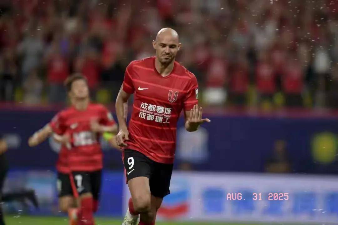 教练组对他 教练组对他