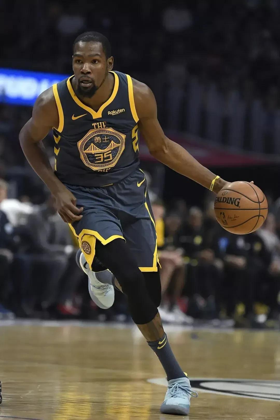 迷感到振奋 迷感到振奋