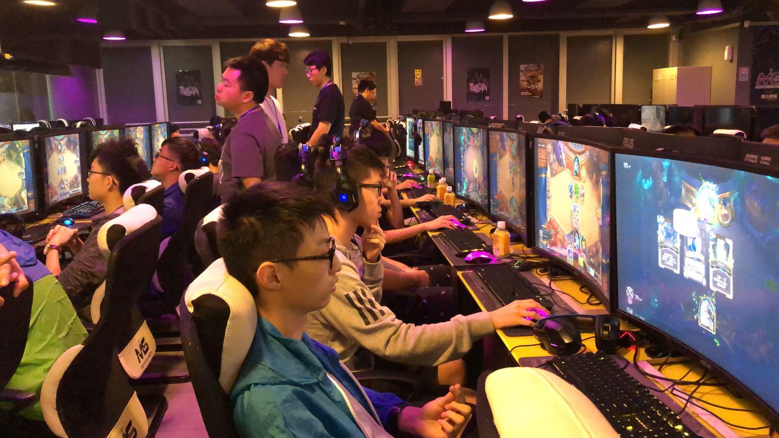 在当前竞争 在当前竞争