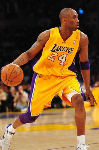 中卫或后腰 中卫或后腰